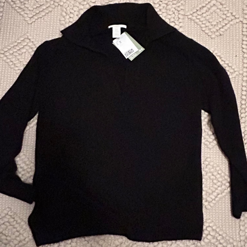 NWT Black H&M sweater